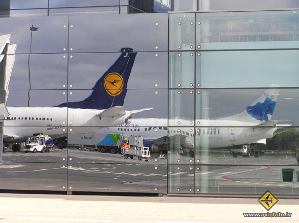 Boeing 737-53S